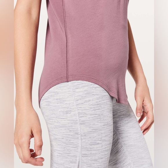 Lululemon Love Crew III in Figue - Size 4 - Picture 5 of 9